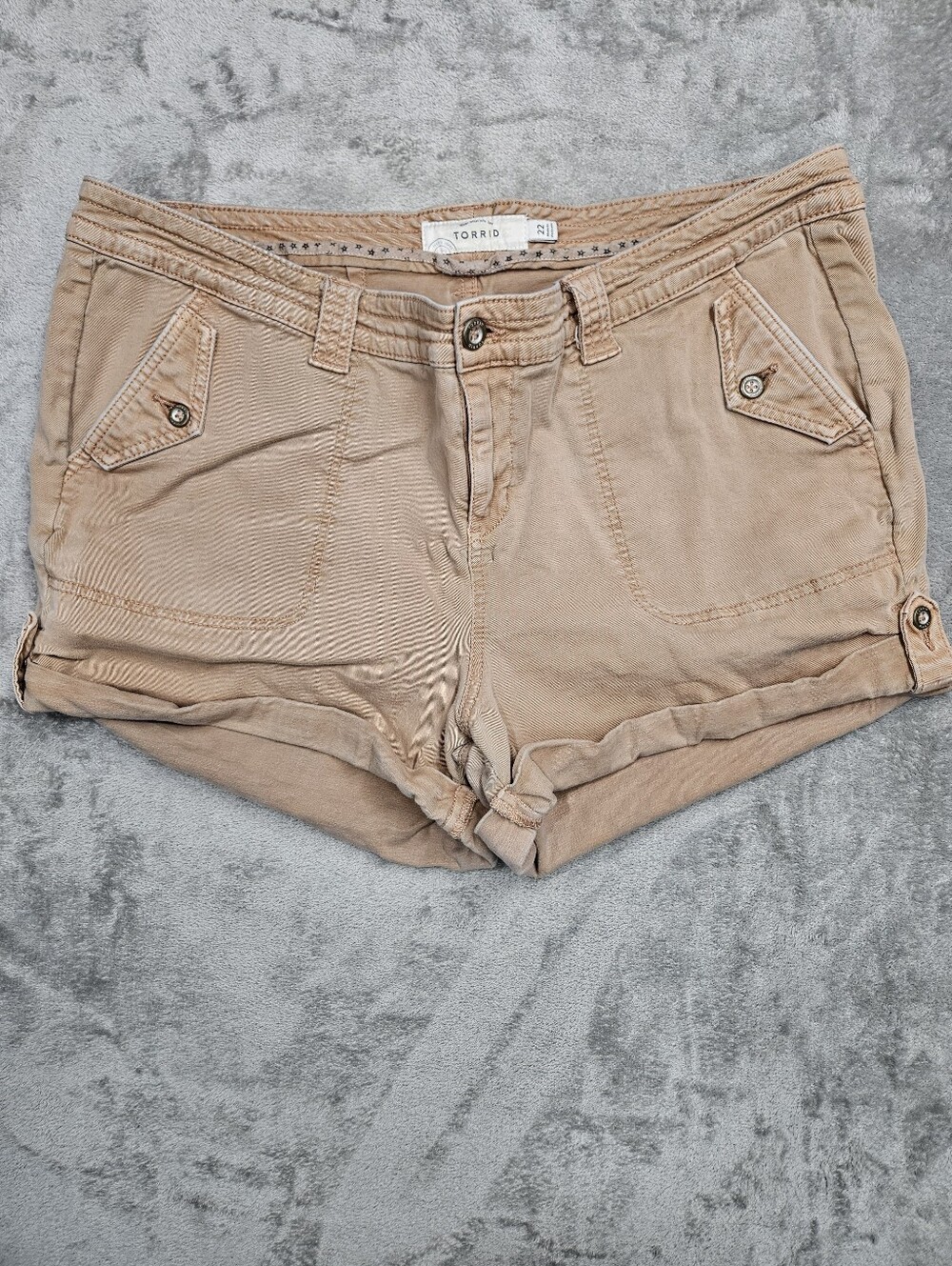 Torrid Women's Size 22 Tan Stretch Shorts Excellent Used Condition Plus Sized
